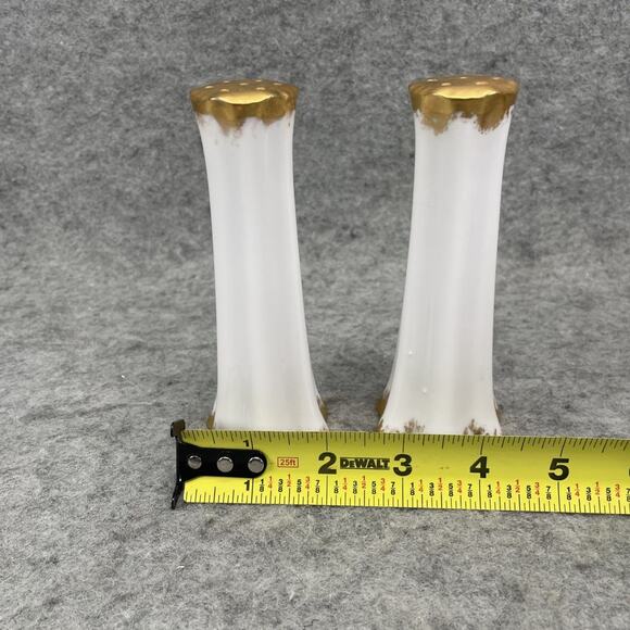 Vintage F. Riggens Porcelain Salt & Pepper Shakers 1969 Hand Painted Gold Gild - Picture 4 of 6